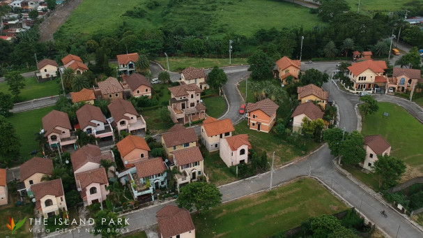 Amalfi at the Island Park by Crown Asia