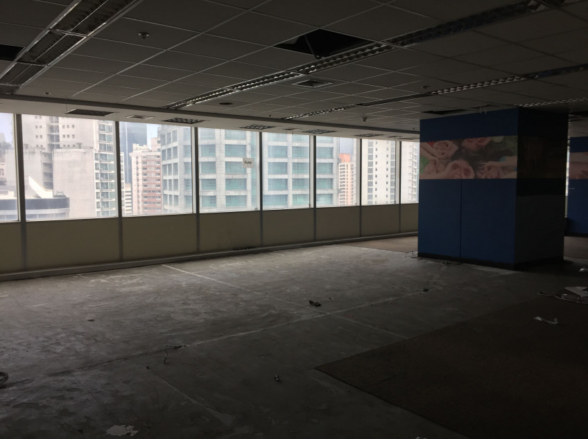 Office Space for Sale in Makati Whole Floor 1, 530 Sqms.