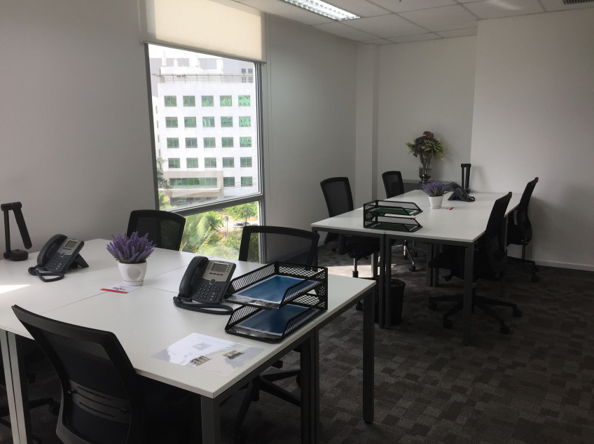 Move- in Ready Office Space for Big Teams in McKinley Hill For Short Term Rent