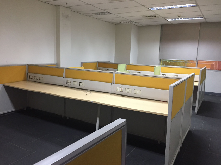 For Lease McKinley Hill Semi-Furnished Whole Floor Office Space for BPO 24/7