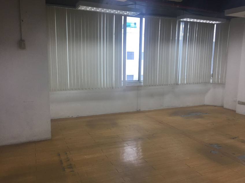 Office Space For Rent in Salcedo Village Makati For Regular- Hour Companies