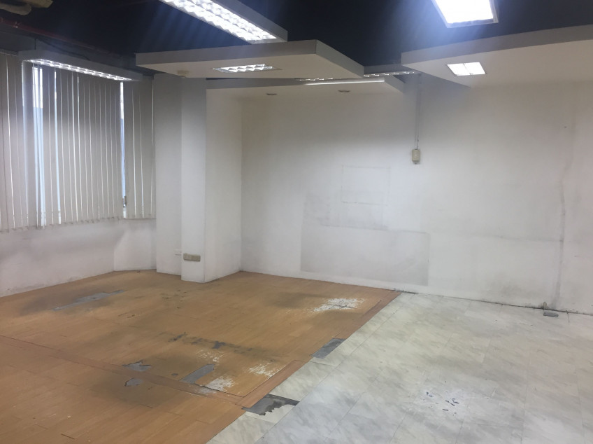 Office Space For Rent in Salcedo Village Makati For Regular- Hour Companies