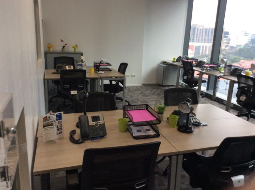 For Rent Ready to Move- In Office Space in Makati Short for Term Contract