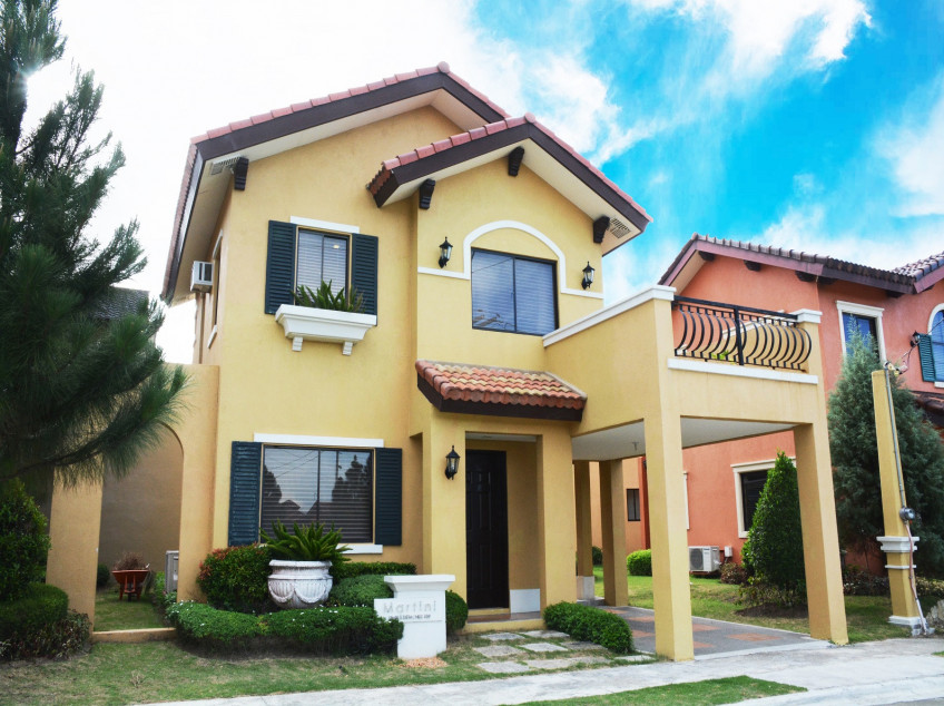 109 Sqm House and lot Available at Valenza By Crown Asia.