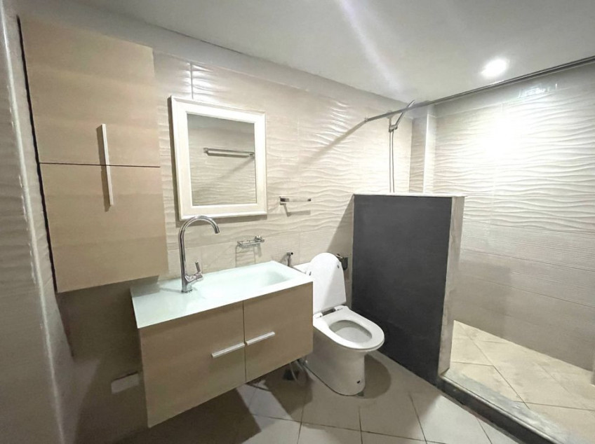 Newly Renovated 5 Bedroom, 5-Bathroom House in Talamban