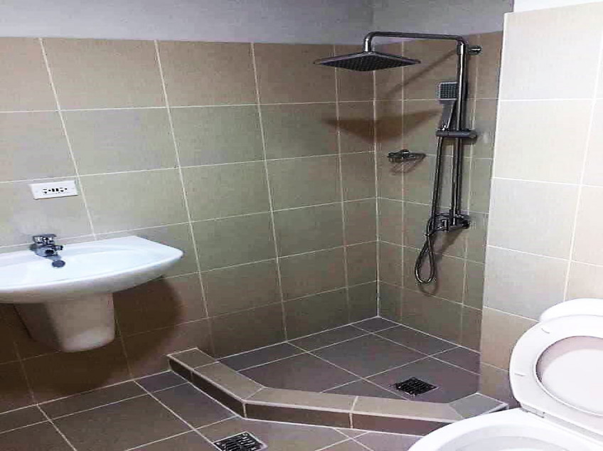 Condo Unit For Rent - 34th Floor Tower 4 at Fern/Grass Residences