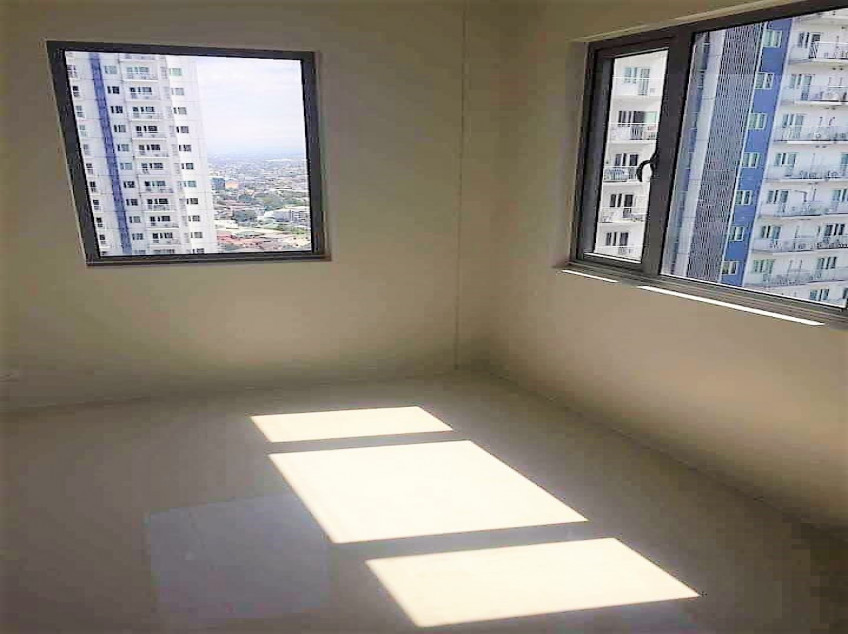 Condo Unit For Rent - 34th Floor Tower 4 at Fern/Grass Residences