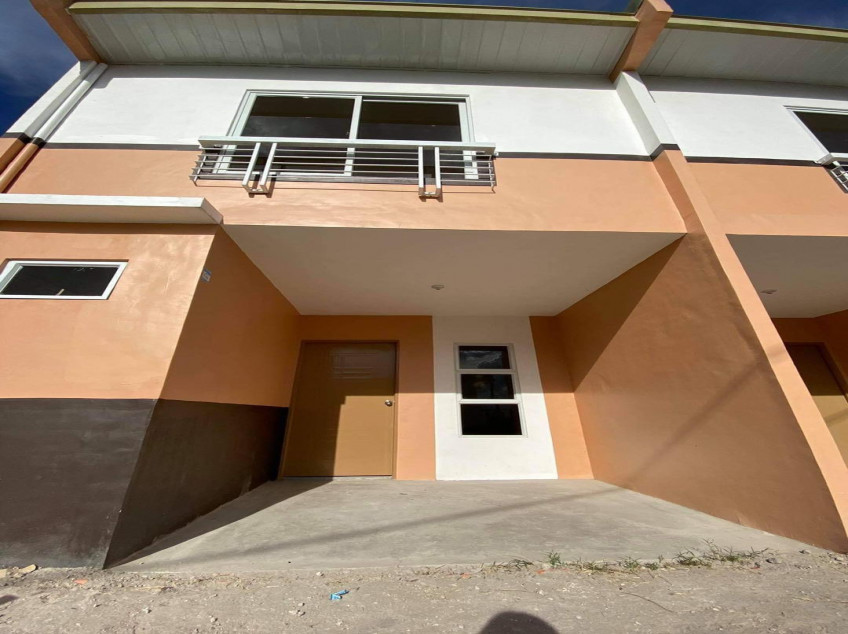 2-Bedroom Townhouse For Sale in Pili, Camarines Sur (5-Mins away from Naga Airport)