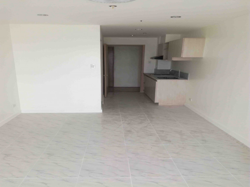 Condo Unit For Rent - 36th Floor at Victoria De Manila 2