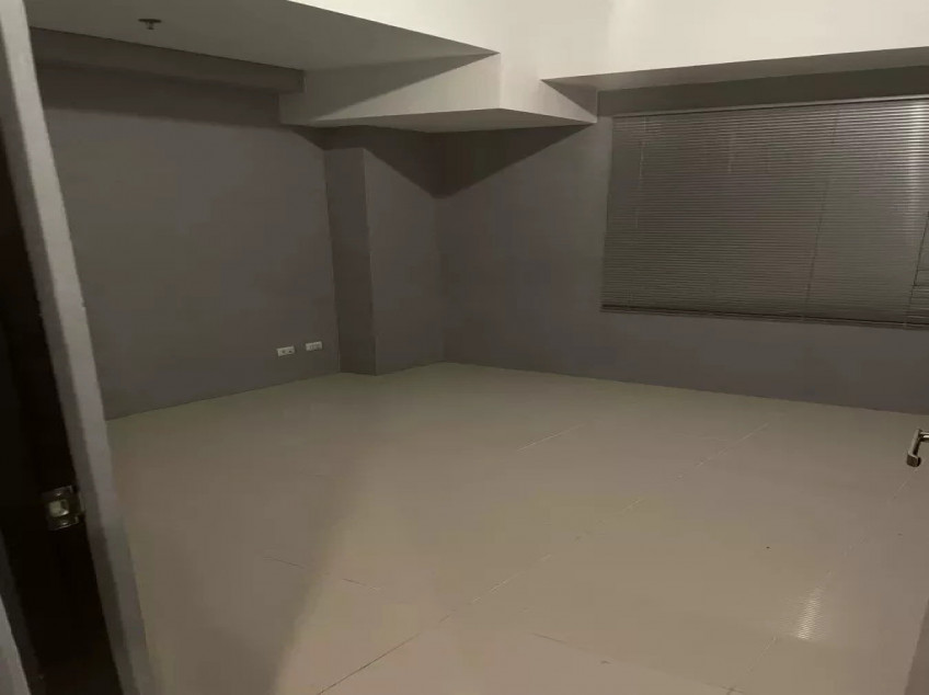 1 Bedroom High Rise apartment Bristol Parkway Place