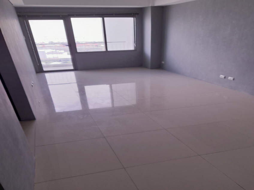 1 Bedroom High Rise apartment Bristol Parkway Place