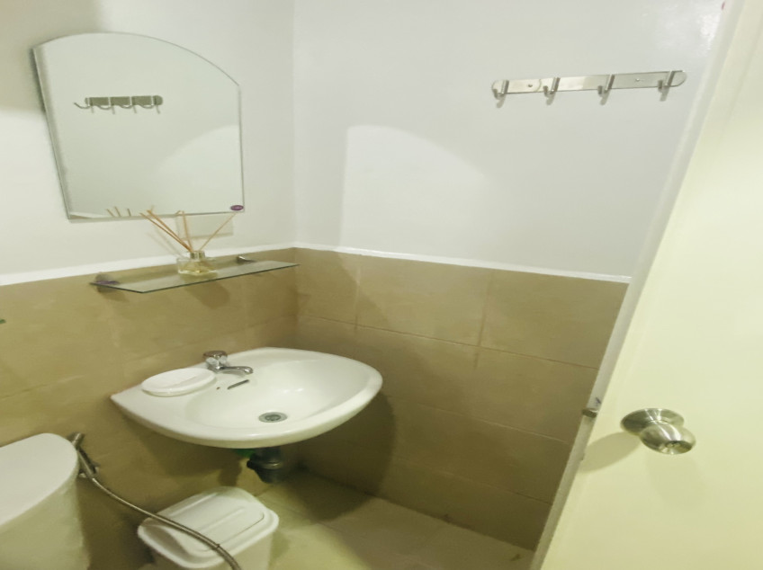 Laureano Di Trevi Tower 1 Unit 1112 Fully Furnished One Bedroom with Balcony Inclusive of Assoc Dues