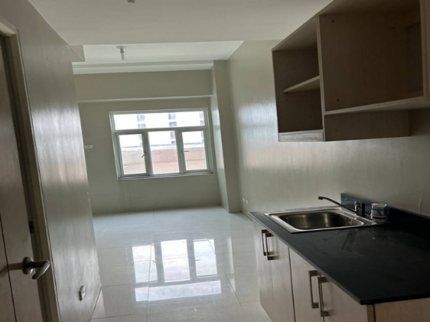 18.43sqm RFO Condo near DLSU