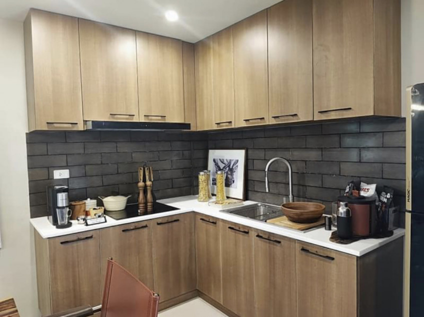 1 Bedroom unit w/balcony in Alpine villas at Tagaytay Crosswinds