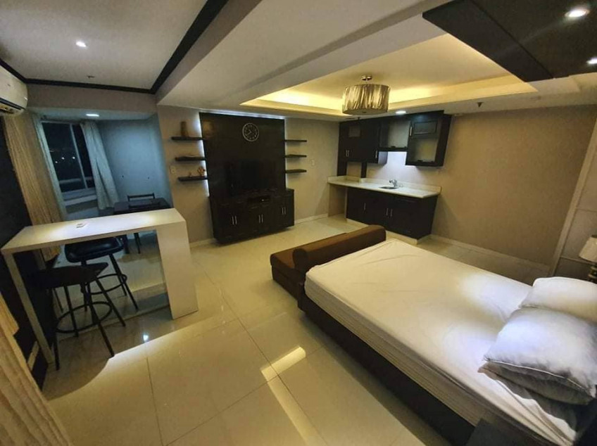 Condo With Parking for Sale in Greenhills