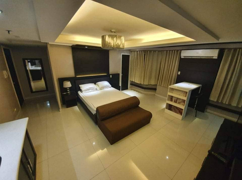 Condo With Parking for Sale in Greenhills