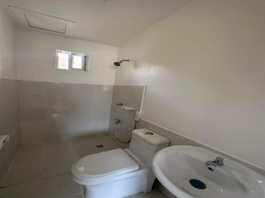 Camella Bacolod 5 Bedroom House with Carport & Balcony For Sale