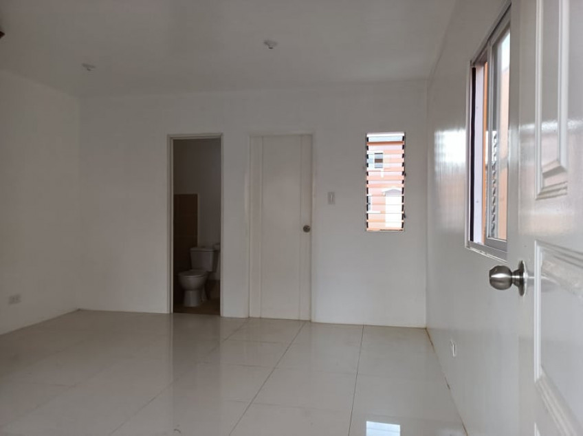 2BR HOUSE AND LOT FOR SALE IN CAMELLA PILI - CRISELLE UNIT