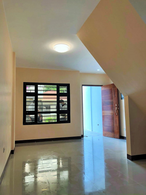 For Rent 2-Storey Residential Townhouse, Meycauayan Tollgate