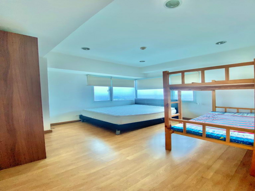 1BR Aspire Tower QC for Sale