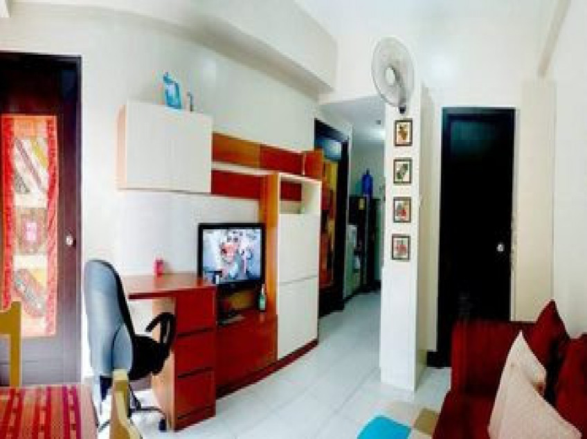 2 BED, 2 BATH, FULLY FURNISHED CONDO C/W PARKING SPACE , 42 SQ  IN CHATEAU ELYSEE, PARANAQUE