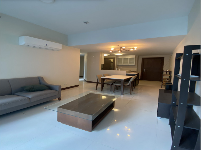 Corner 2bedroom unit Salcedo Makati