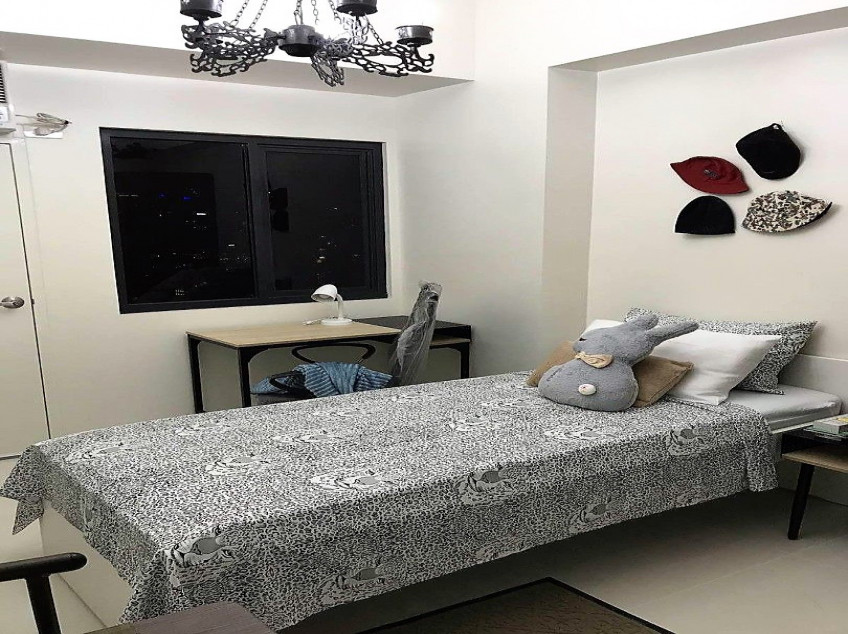 Condo Unit For Rent - 27th Floor at 3 Torre Lorenzo