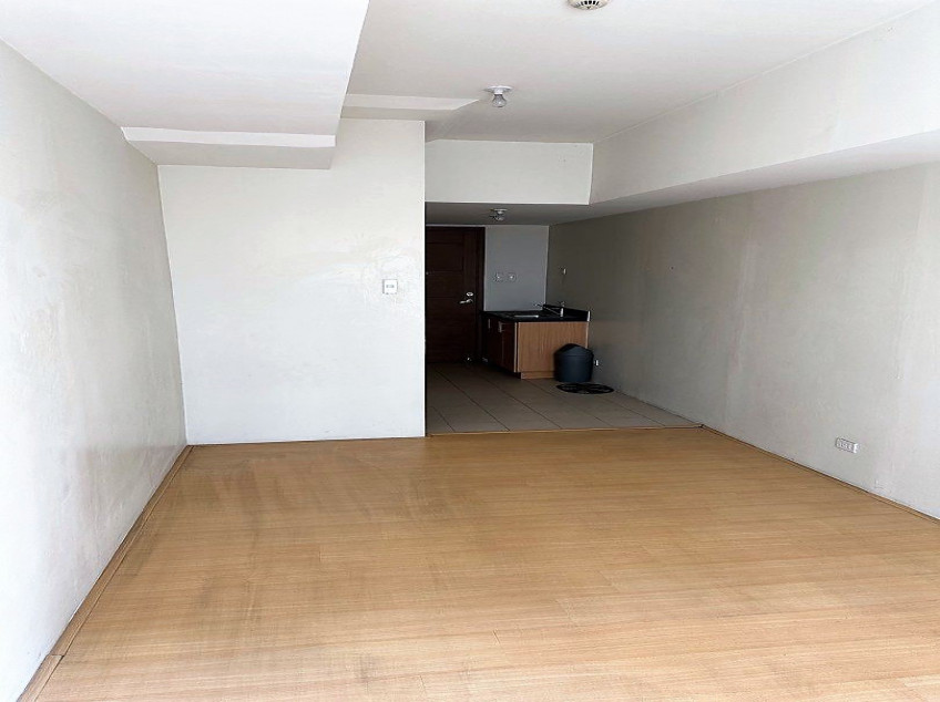 Condo Unit For Sale - 28th Floor East Tower at One Archers Place