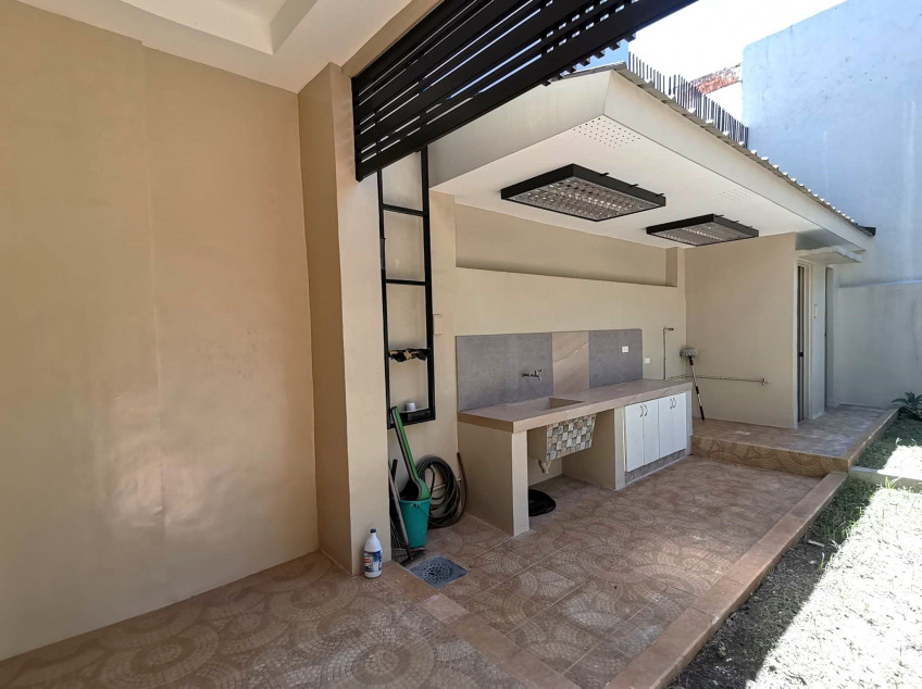 BF Resort House with 25 sqm lot at the back