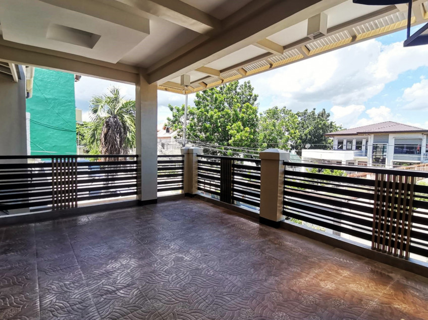 BF Resort House with 25 sqm lot at the back