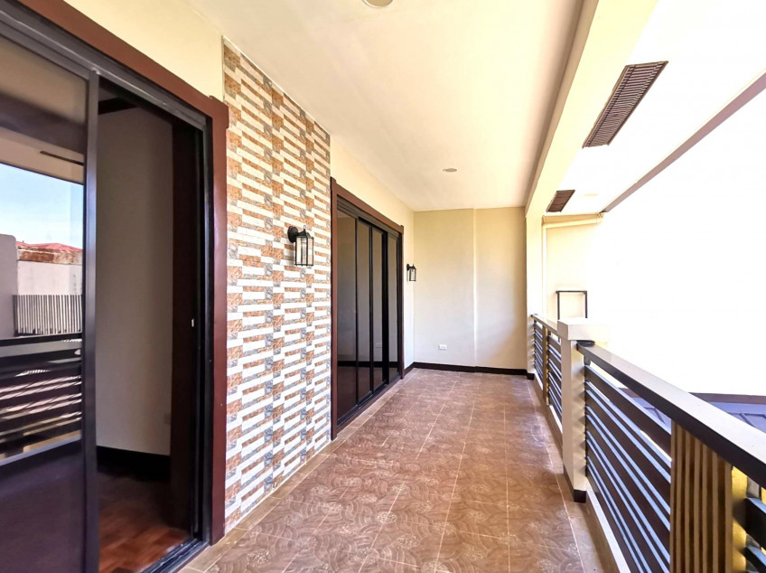 BF Resort House with 25 sqm lot at the back