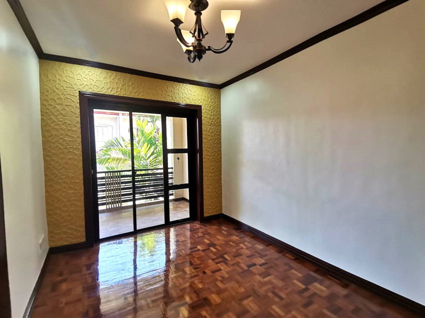 BF Resort House with 25 sqm lot at the back