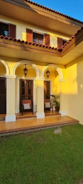 Villa in the City of Angeles