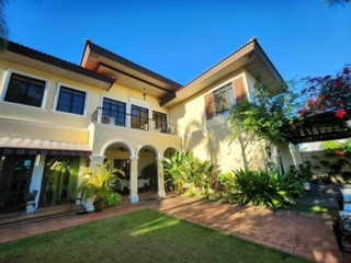 Villa in the City of Angeles