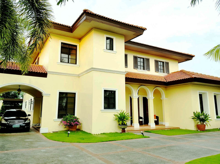 Spacious Mediterranean Mansion in Angeles City