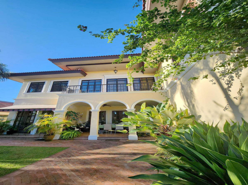 Spacious Mediterranean Mansion in Angeles City