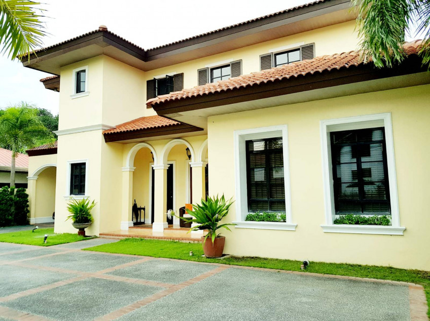 Spacious Mediterranean Mansion in Angeles City
