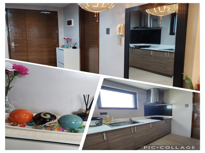 Corner Studio Unit Just Above The Mall!