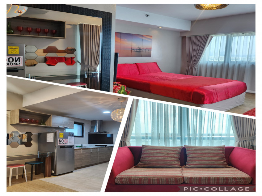 Corner Studio Unit Just Above The Mall!