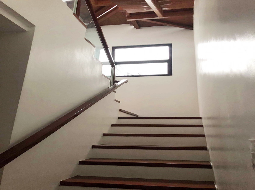 3BR Kapitolyo Pasig Townhouse High-end RFO for Sale