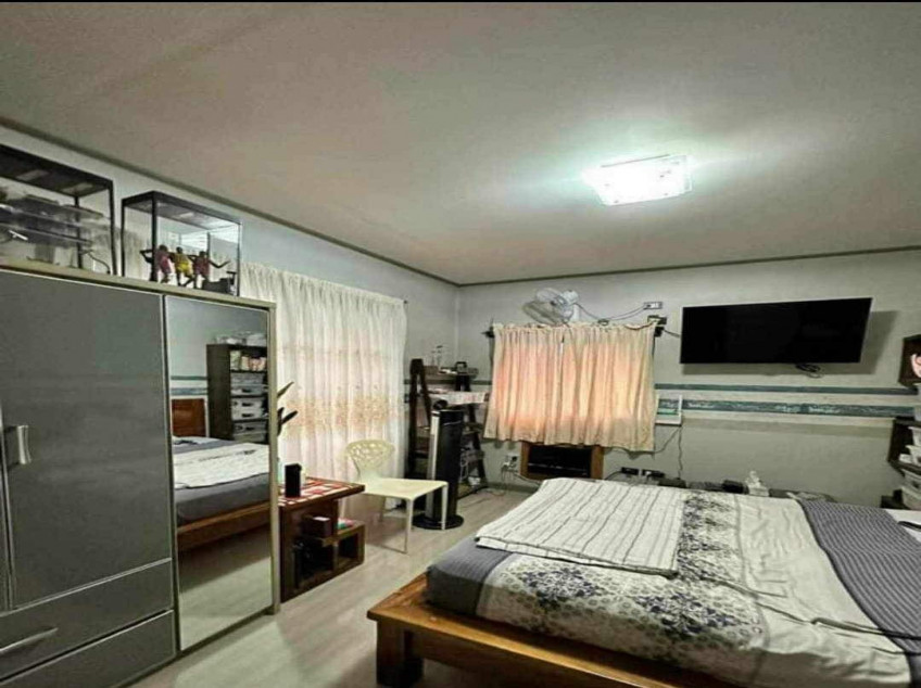 House and Lot For Sale in Calamba Laguna (Near Letran)