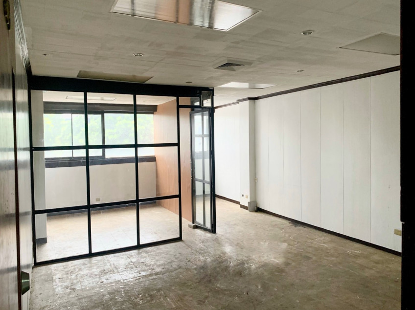 120 sq.m Office for Rent in Medecor Bldg, Pasig Ortigas.