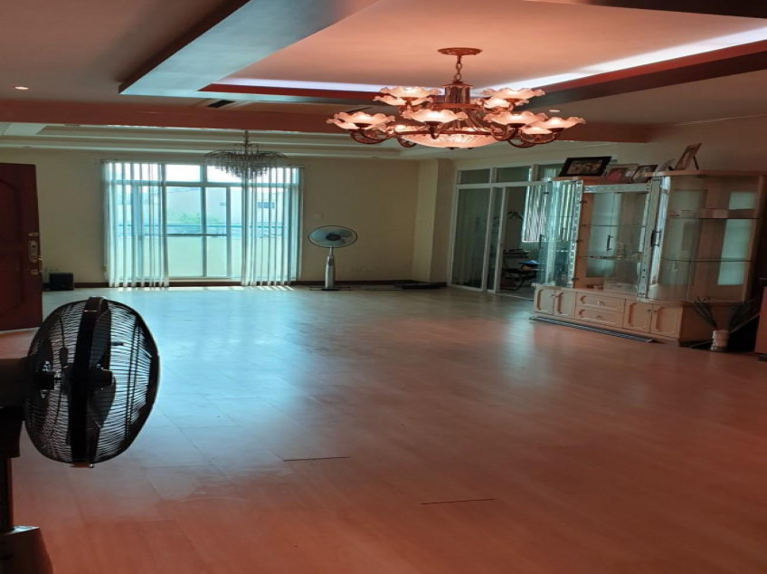 For Sale 12 Bedroom Residential Building in New Zaniga Mandaluyong City