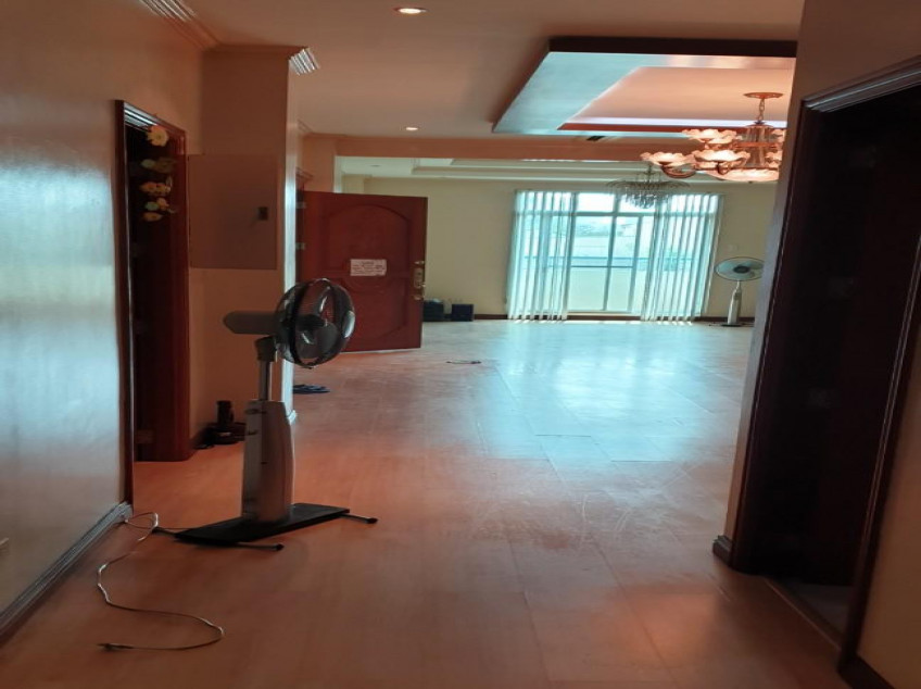 For Sale 12 Bedroom Residential Building in New Zaniga Mandaluyong City