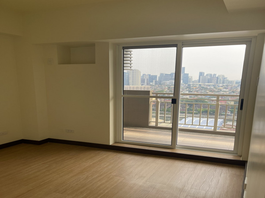 2BR Condo for Sale with Roof Deck in Brixton Place  in Pasig City