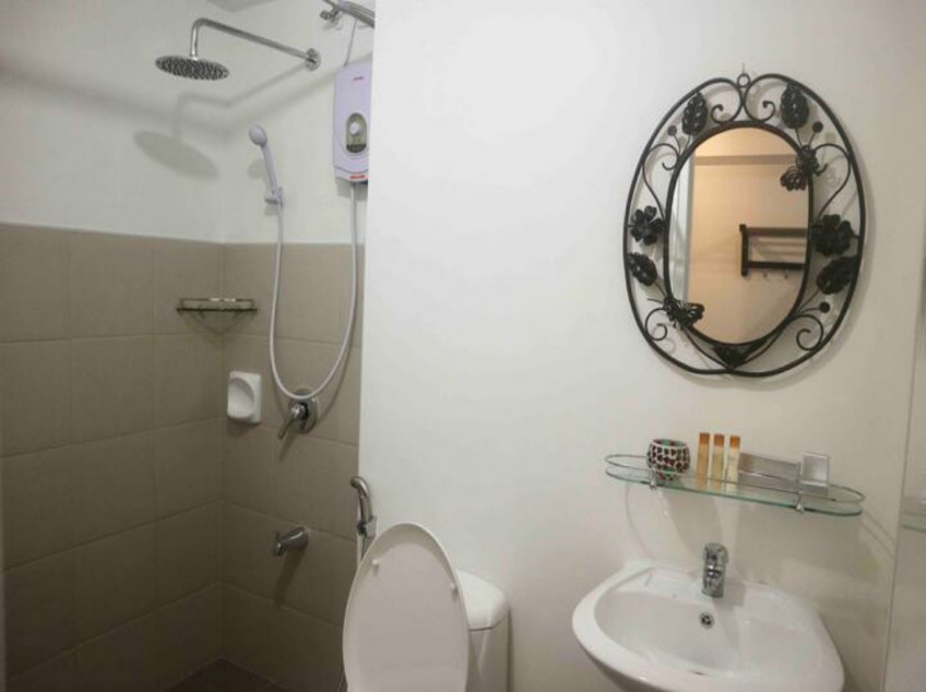 Rush Sale Condo + AirBNB in Manila