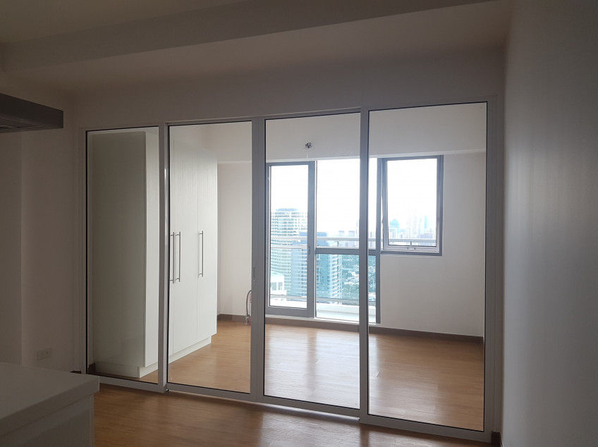 1-bedroom for Rent Rockwell Makati Mandaluyong