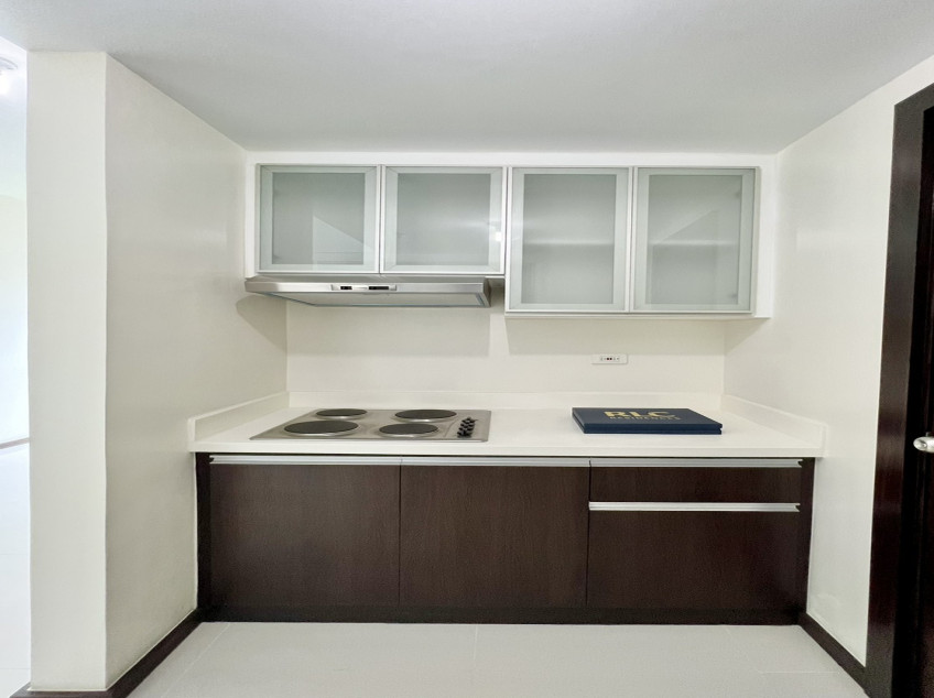 Unfurnished 2BR For Sale@Trion 3, 8th Avenue, BGC