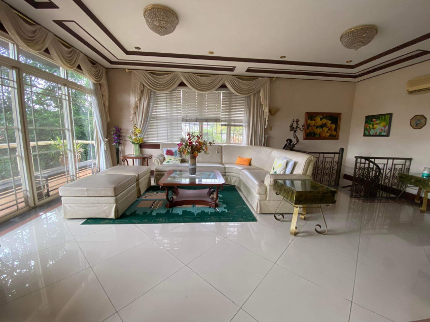 Old But Gold Mansion House in Bocaue, Bulacan