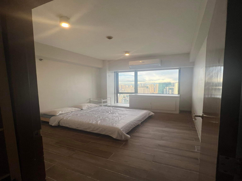 1 Bedroom Unit With City View For Rent in BGC